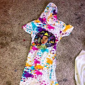 Queen dress wit black girl on it